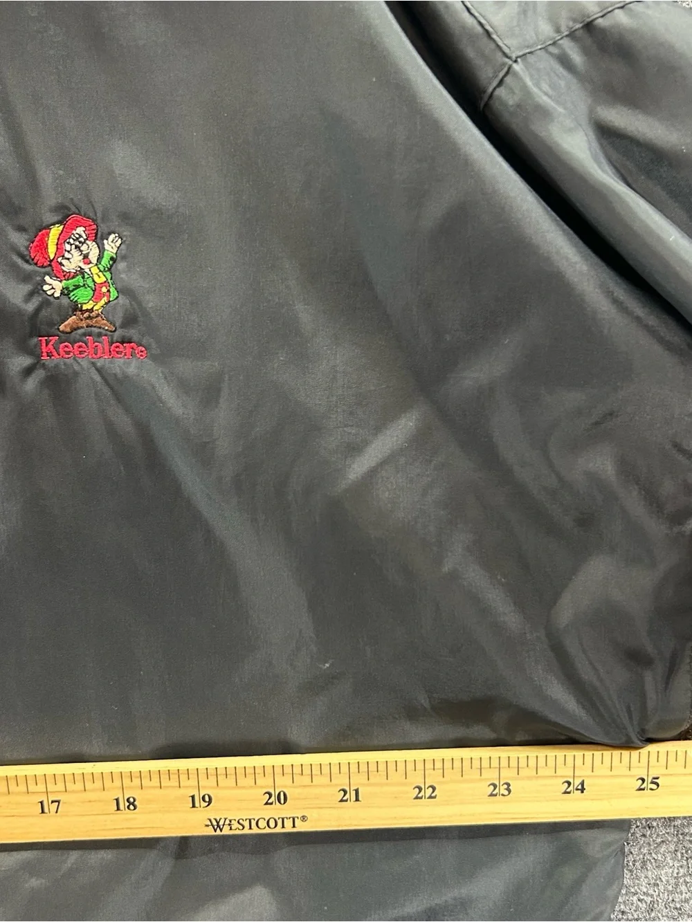 Gear For Sports zipper tab